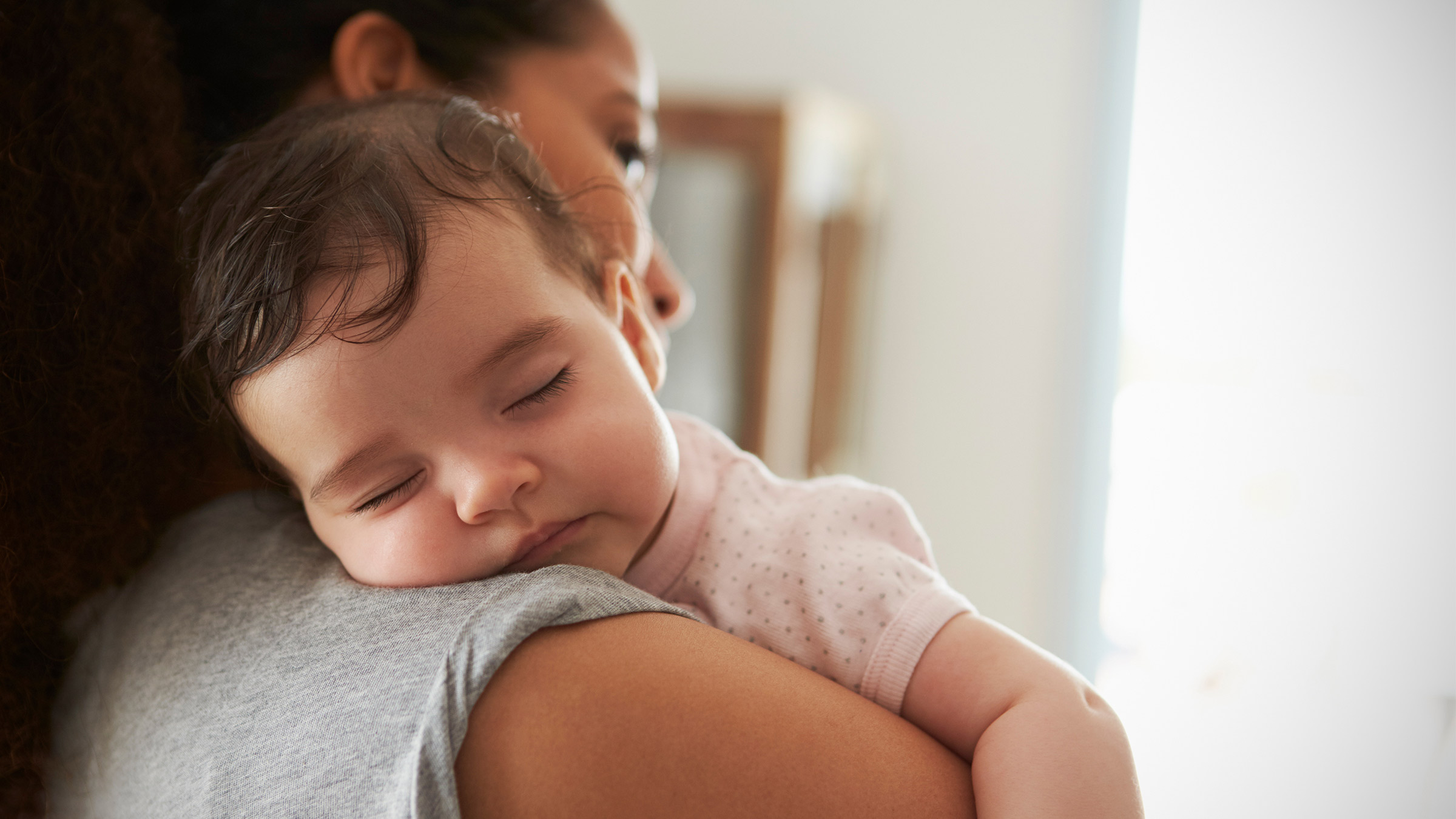 Hvordan får man en baby til at sove? Tips til en babysøvn