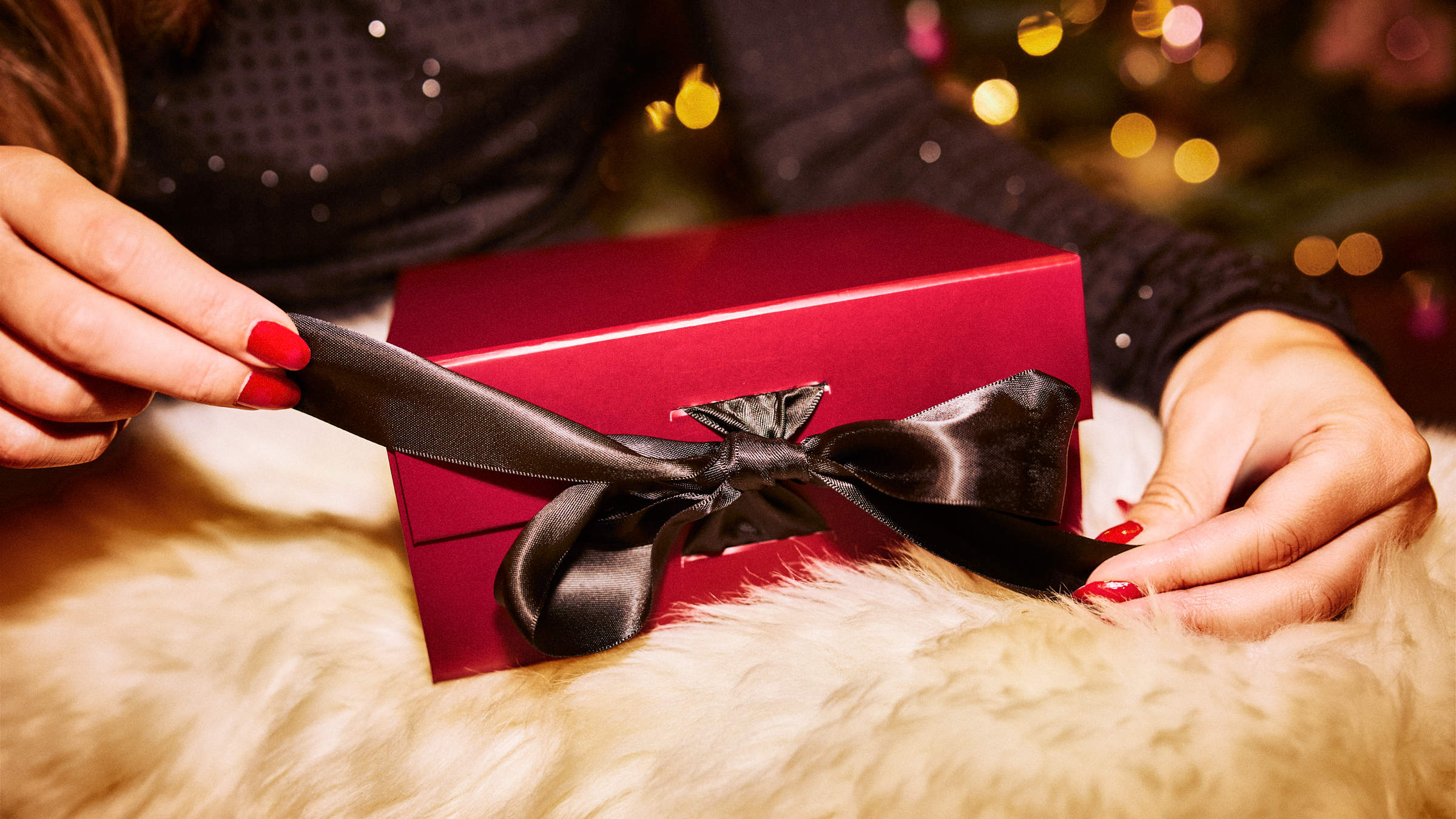 Idée cadeau Noël 2023 : voici les plus beaux coffrets beauté à offrir pour  faire plaisir à vos proches