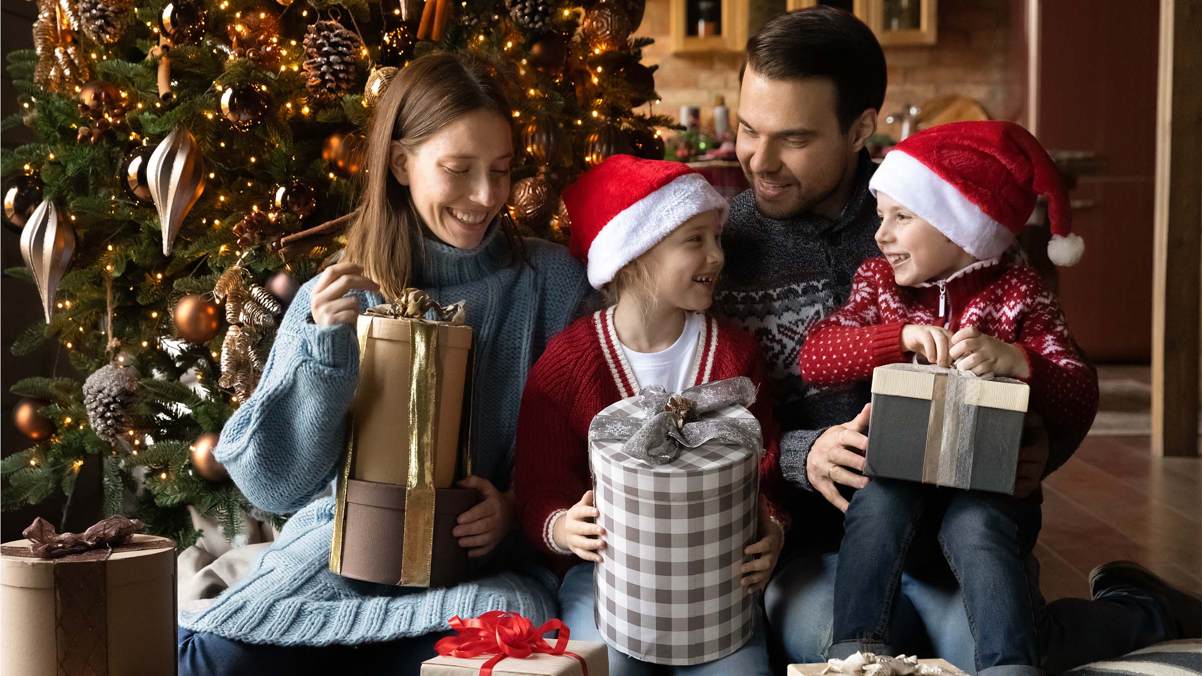 Noël 2021 - 10 idées de cadeaux de Noël originales pour vos Parents