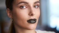 green lipstick