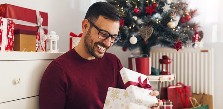 30 regalos de navidad para hombres que no son aburridos (Navidad 2024)