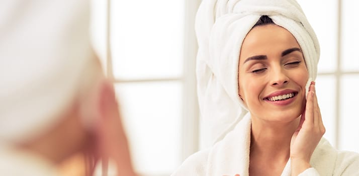 Devriez-vous vraiment laver votre visage une fois par jour ?